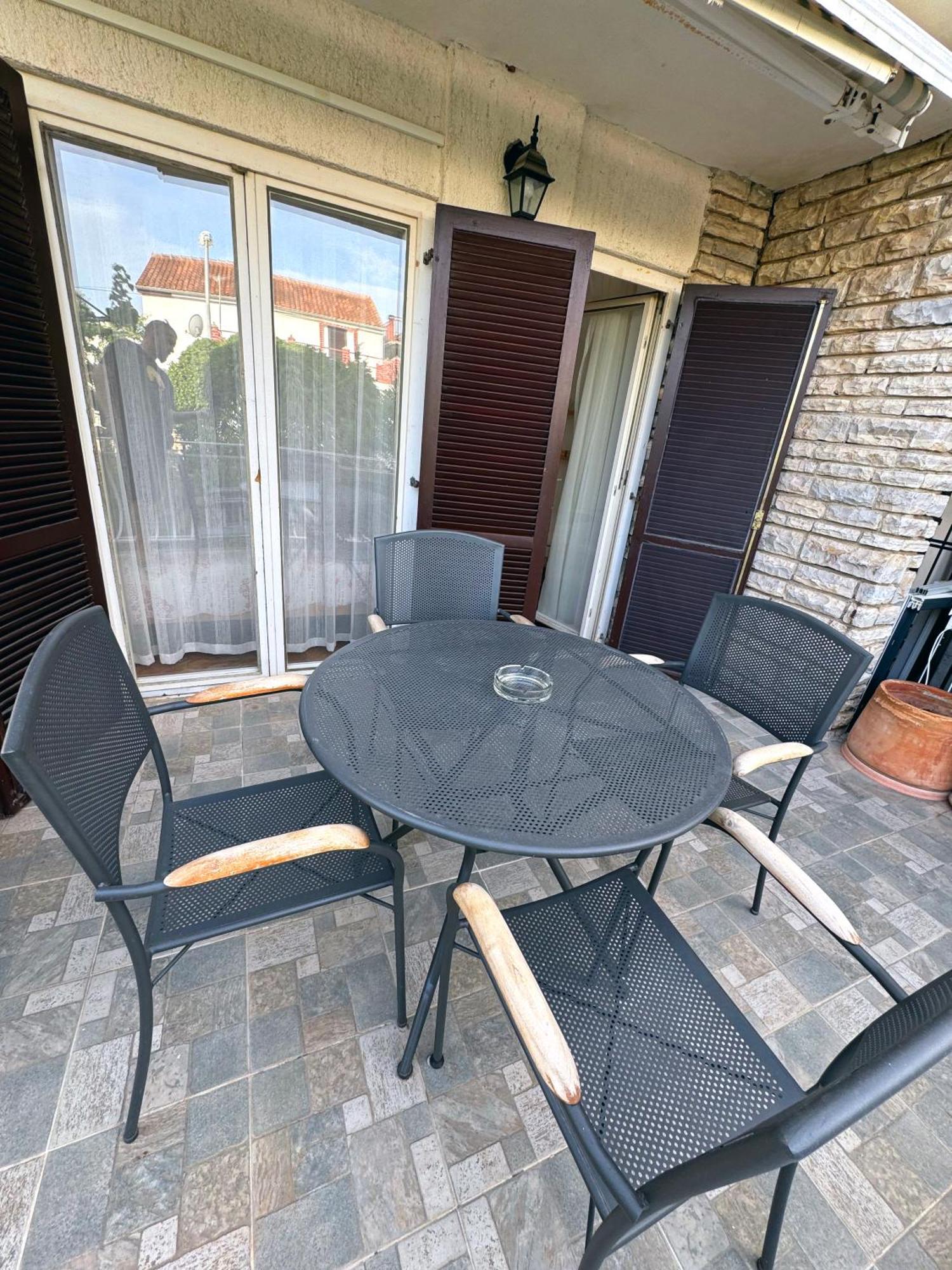 Apartmani Trlaja Vodice Bagian luar foto